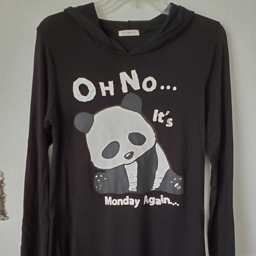 Occasion black top with hood see photo torn